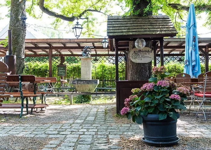 Отель Landgasthof Deutsche Eiche Мюнхен