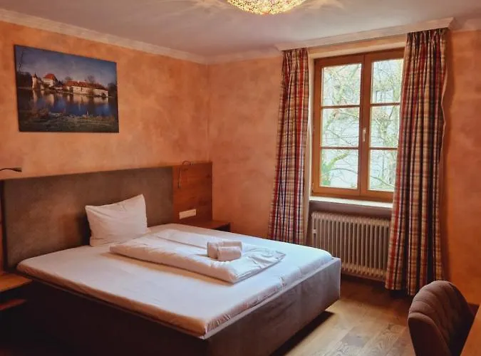 Отель Landgasthof Deutsche Eiche Мюнхен