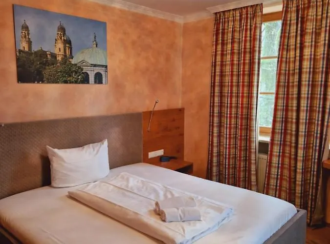 Отель Landgasthof Deutsche Eiche 3*