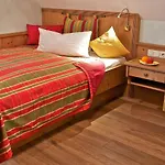 Landgasthof Deutsche Eiche 3* Múnich